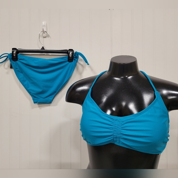 Turquoise Bikini - Picture 2 of 5